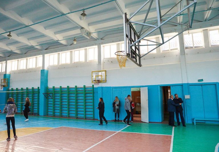 Триває ремонт спортзалу у школі №19 (ФОТО)