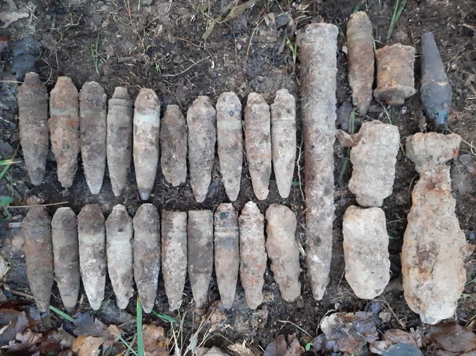 На Коломийщині піротехніки знайшли ще майже 30 застарілих боєприпасів (ФОТОФАКТ)