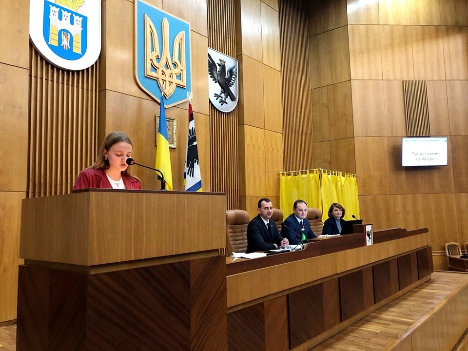 Франківські учні захотіли чаювати з міськими депутатами (ФОТО)