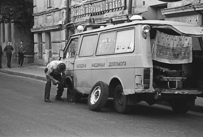 У мережі з’явилися нові світлини Івано-Франківська та області у 90-их (ФОТО)