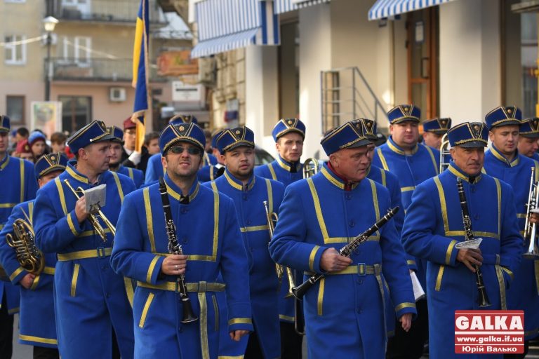 Урочистою ходою і віче франківці відзначають сто першу річницю проголошення ЗУНР (ФОТО, ВІДЕО)