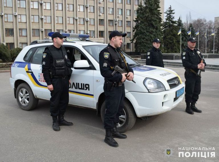 Прикарпатців кличуть на роботу в поліцію охорони. Зарплатня – 9500 гривень