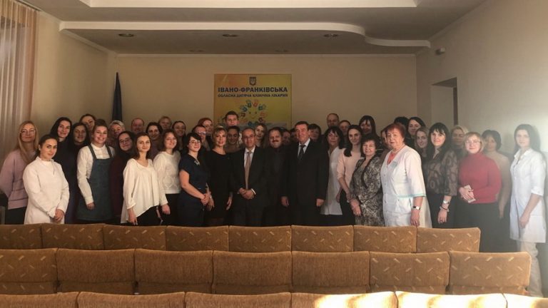 Офтальмолог з Мексики прочитав лекцію для франківських медиків (ФОТО)