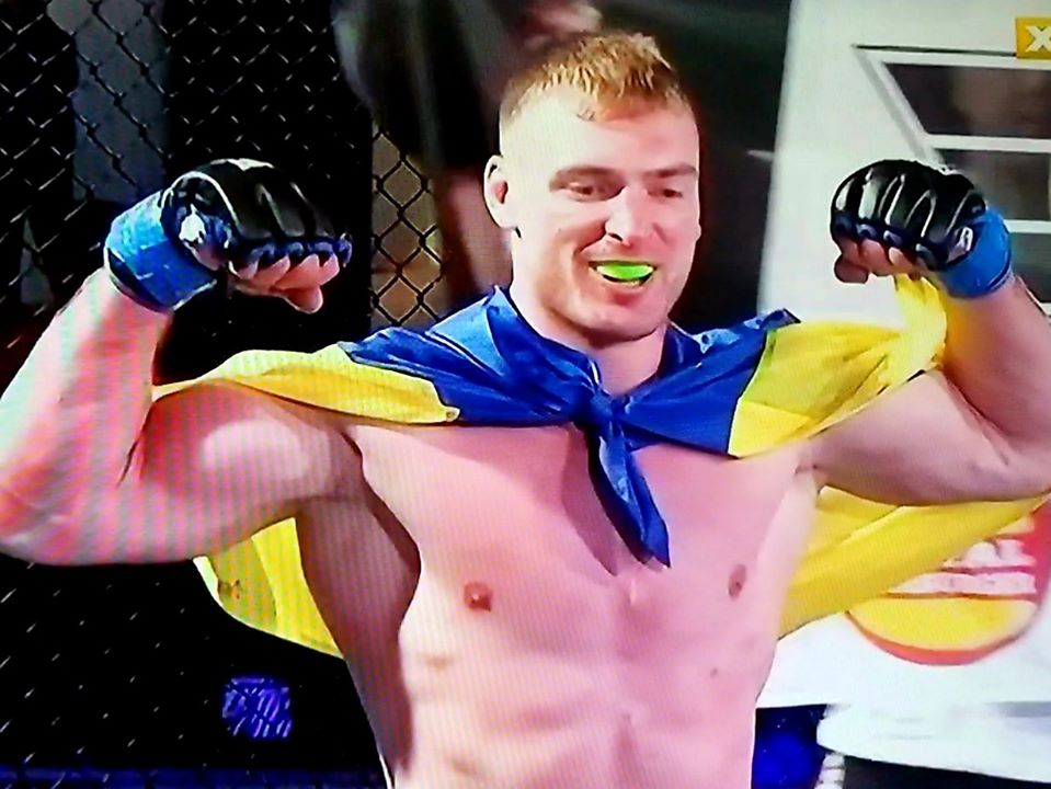 Непереможний франківець на турнірі з ММА у Польщі побив улюбленця місцевої публіки (ФОТО)