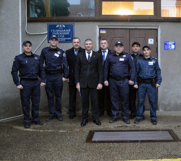 Служба судової охорони взяла під варту будинок правосуддя у Галичі (ФОТО)