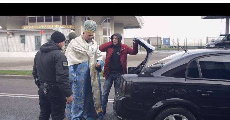 Вірастюк в ролі Миколая і прикордонники привітали українців зворушливим роликом (ВІДЕО)