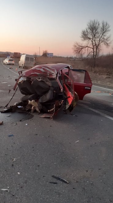 Подробиці автотрощі на Долинщині: водій легковика у вкрай важкому стані (ФОТО)