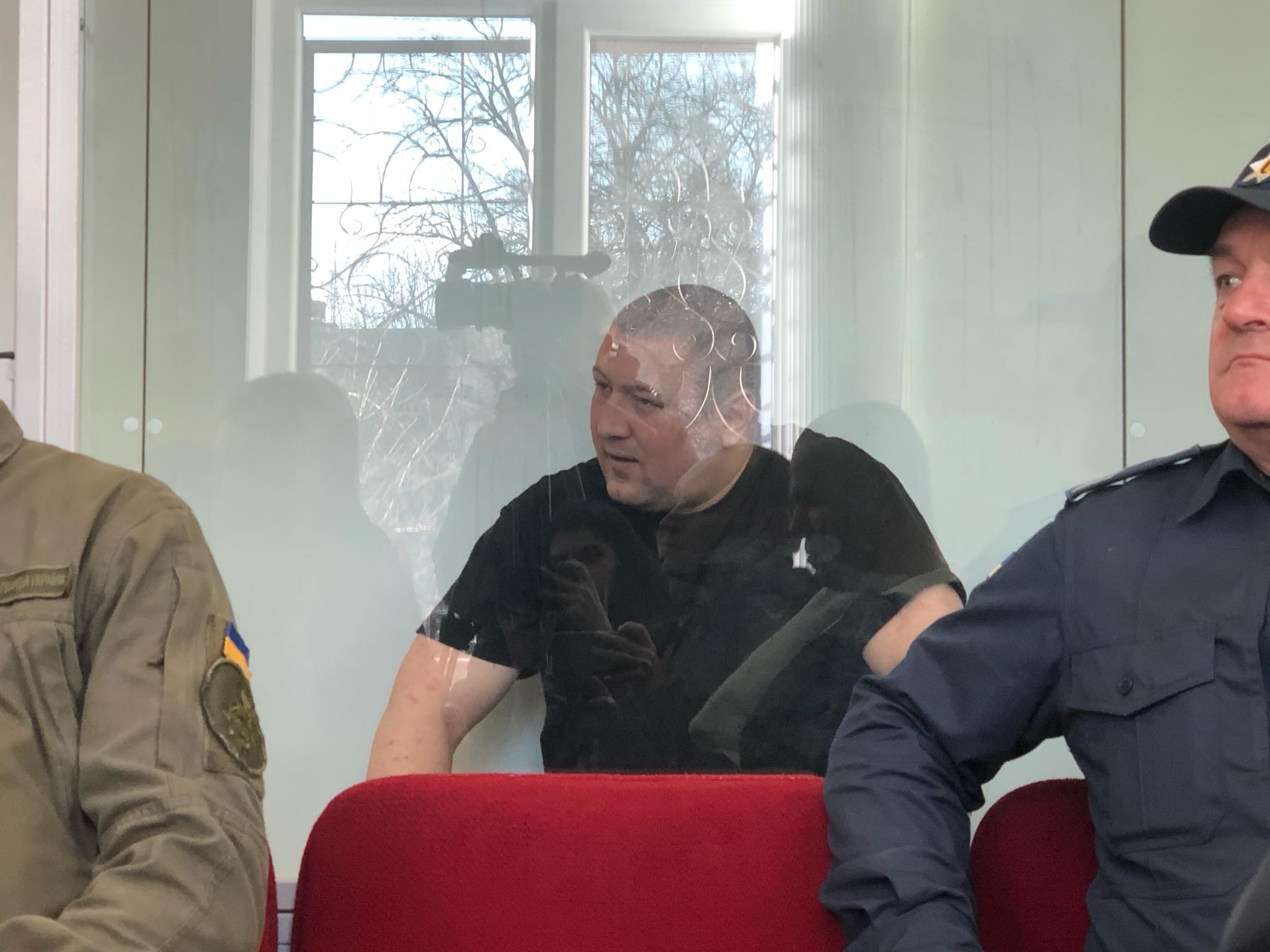 Стрілець з-під Ратуші просить суддів дослідити понад 2,5 тисяч сторінок телефонних дзвінків
