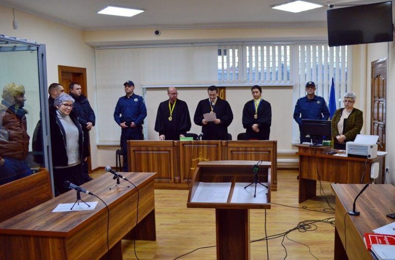 Служба судової охорони на резонансну справу взяла під варту будинок правосуддя у Долині (ФОТО)