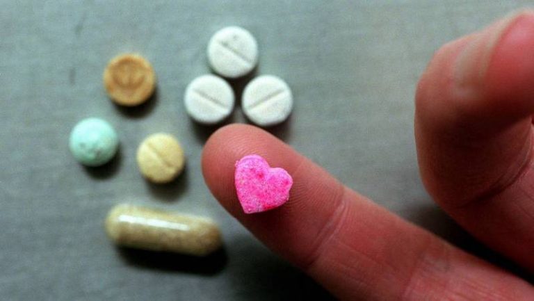 У франківське СІЗО передали цукерки з наркотиками