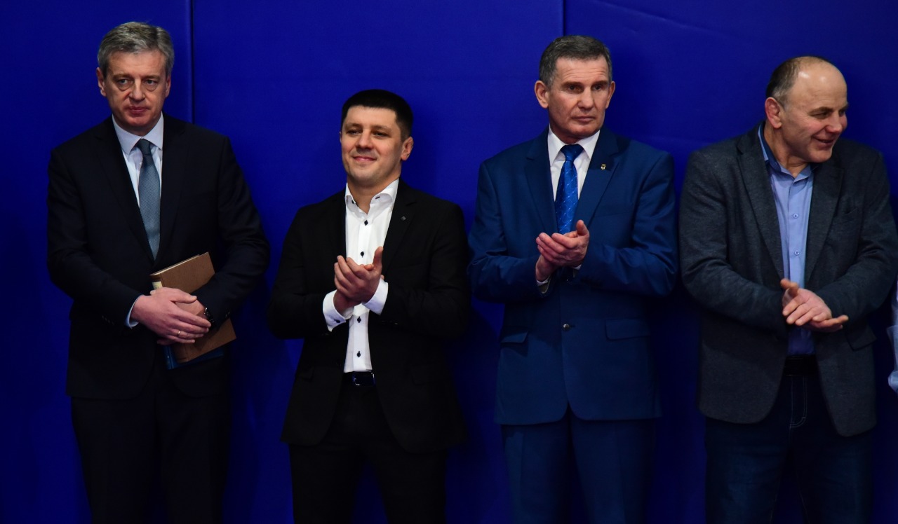 “Створення Академії боротьби – мрія, яку нам вдалось втілити власними силами лише за 6 місяців”, – нардеп Едуард Прощук