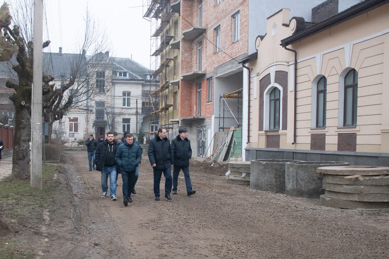 Цьогоріч планують відремонтувати одну з найгірших вулиць Франківська