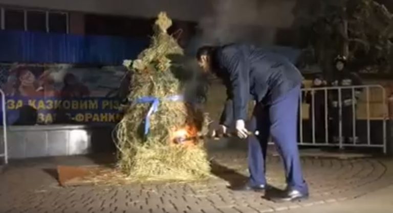 Мер Івано-Франківська очистив місто від злих сил (ВІДЕО)