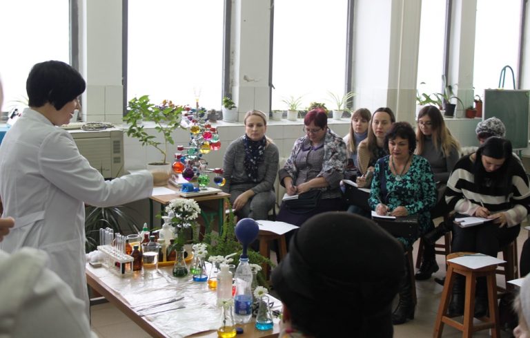 Готують до нової української школи: франківських педагогів вчили бути дослідниками (ФОТО)