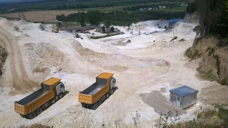 Інвестор комплексу з випалу вапна на Тисмениччині кличе протестувальників і громадськість на зустріч
