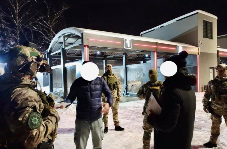 У Франківську затримали чотирьох сутенерів (ФОТО)