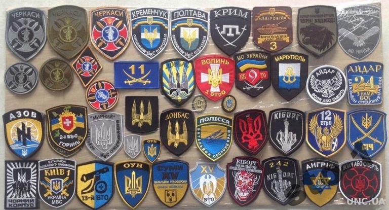 Вояків російсько-української війни просять передавати шеврони до франківського Музею визвольної боротьби