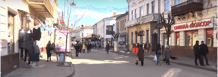 В історичній частині Коломиї планують заборонити зовнішню рекламу (ВІДЕО)