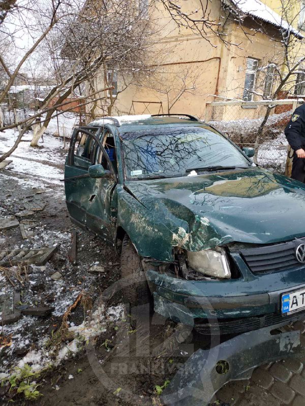 2,2 проміле алкоголю в крові: у Франківську п’яний водій врізався в огорожу (ФОТО, ВІДЕО)