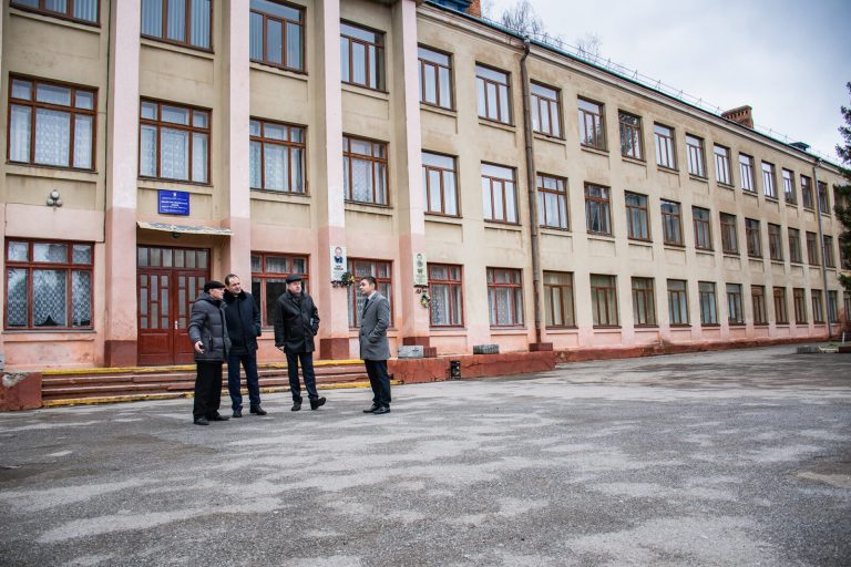 У Франківську утеплили ліцей. Не витратили “жодної бюджетної копійки” (ФОТО)