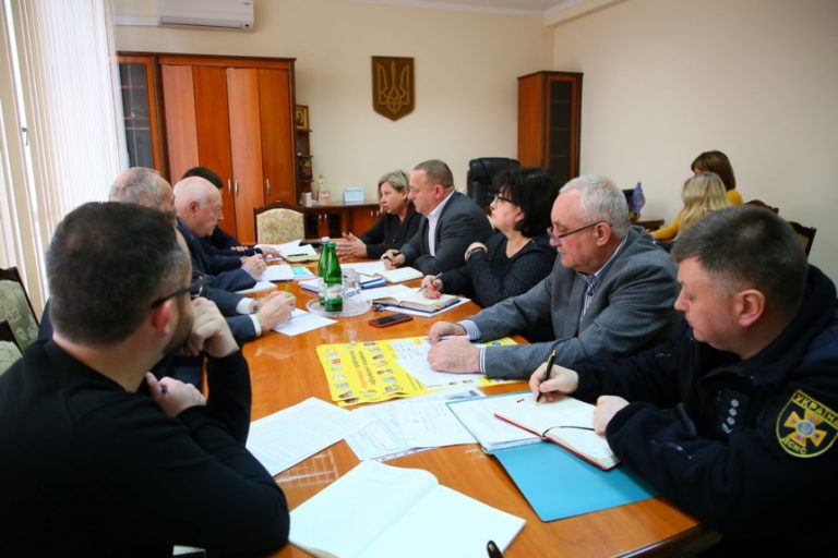 В ОДА обговорили, як вирішити проблемні питання Домбровського кар’єру