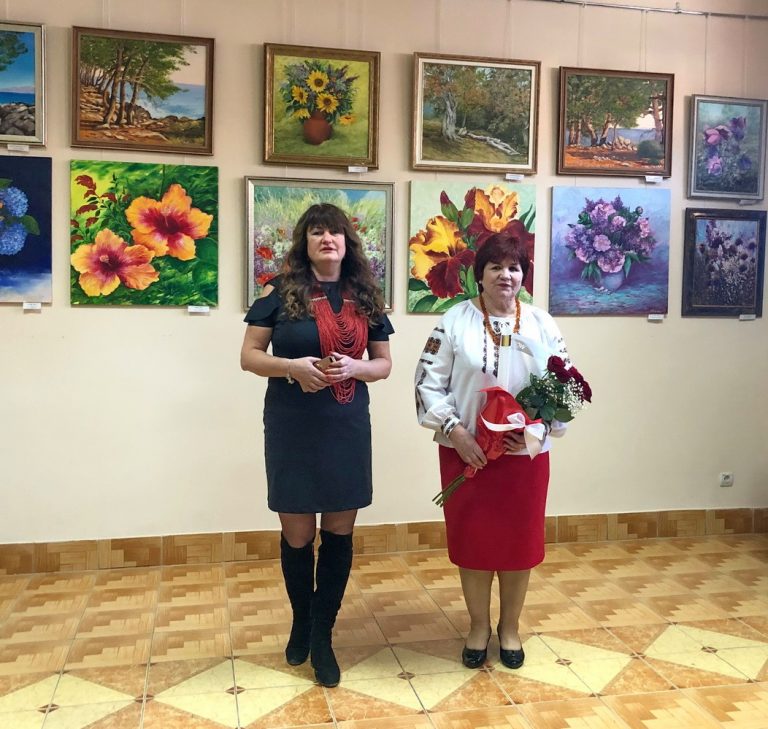 Художниця з Рахова презентувала свою виставку у Яремче (ФОТО)