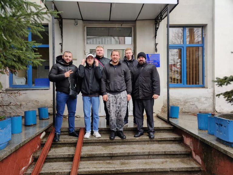 Прикарпатські богатирі здали кров для діток (ФОТО)