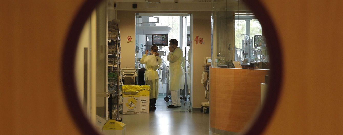 Висока смертність та мало вакцинованих: у ЦМКЛ розповіли про хворих з коронавірусом