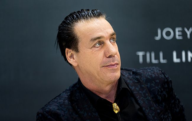 Соліст гурту Rammstein покатався на покинутій каруселі в Чорнобилі (ВІДЕО)