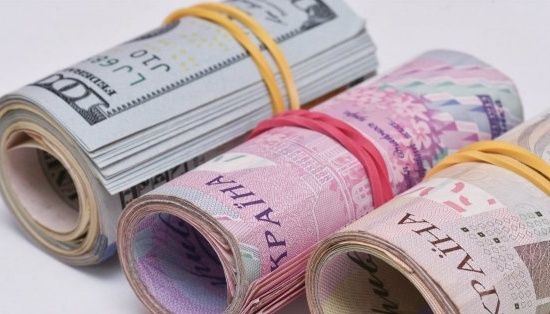 Франківські дорожники віддають чергові 4 млн грн на прибирання доріг і тротуарів приватній компанії