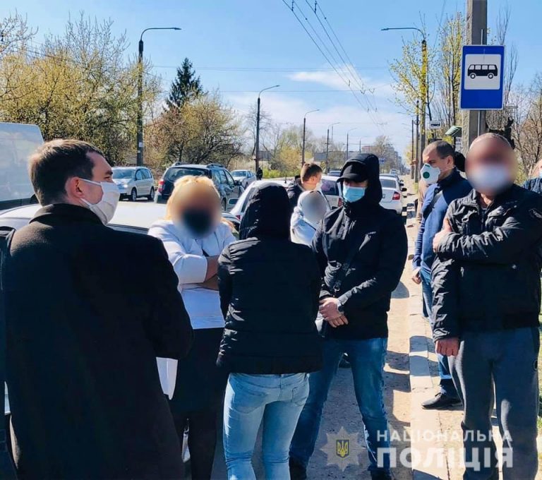 Прикидалися медиками: затримали групу гастролерів, які обкрадали літніх прикарпатців (ВІДЕО, ДОДАНІ ФОТО)
