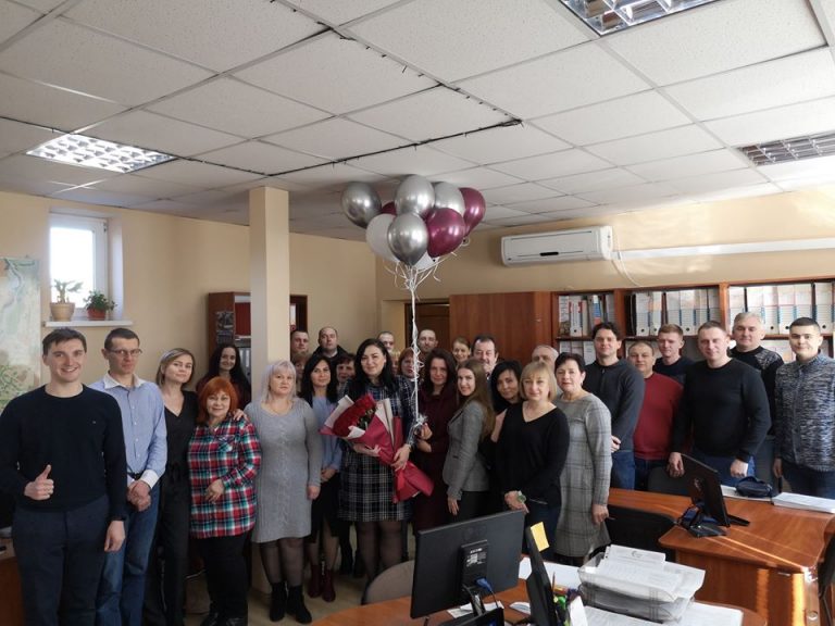 Офісні працівники “Теплого дому” пішли у відпустки, аби зекономити на зарплату двірникам