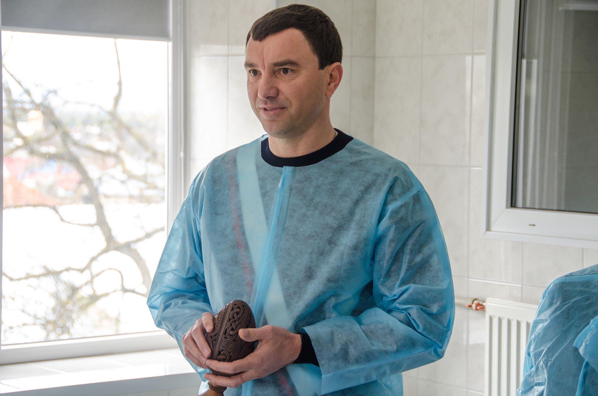 100 000 одиниць індивідуального захисту отримали від Андрія Іванчука та фонду “Покуття” медики Прикарпаття (ВІДЕО)