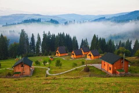 На Прикарпатті є місця для безпечного розміщення туристів, – в ОДА кажуть, що готові до “посткарантинного туризму”