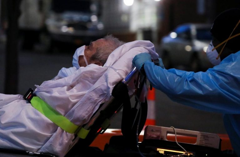 У Британії від коронавірусу померли вже понад 32 тисячі людей