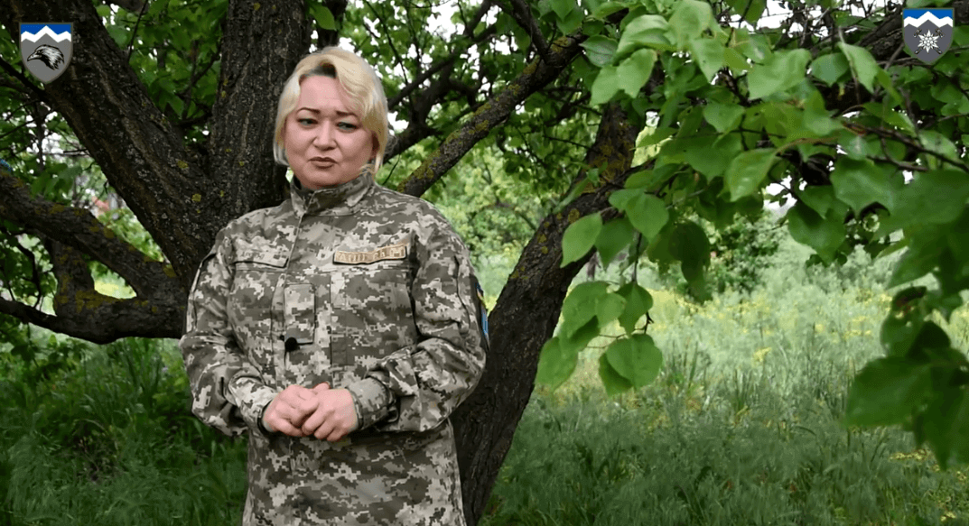 Калушанка з десятої гірсько-штурмової бригади присвятила вірш Героям України (ВІДЕО)