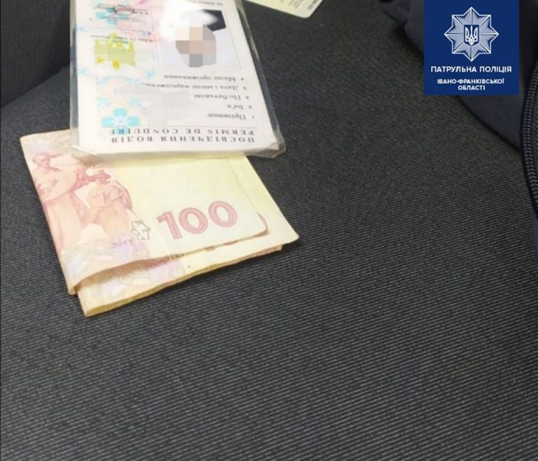 У суботу двоє водіїв-порушників хотіли відкупитися від патрульних за 200 гривень