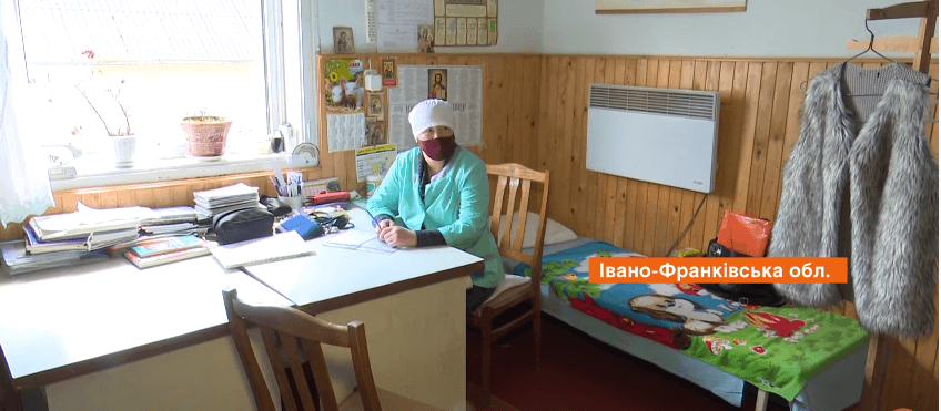 Один фельдшер на три тисячі жителів. Як рятують людей від Covid-19 в Карпатах (ВІДЕО)