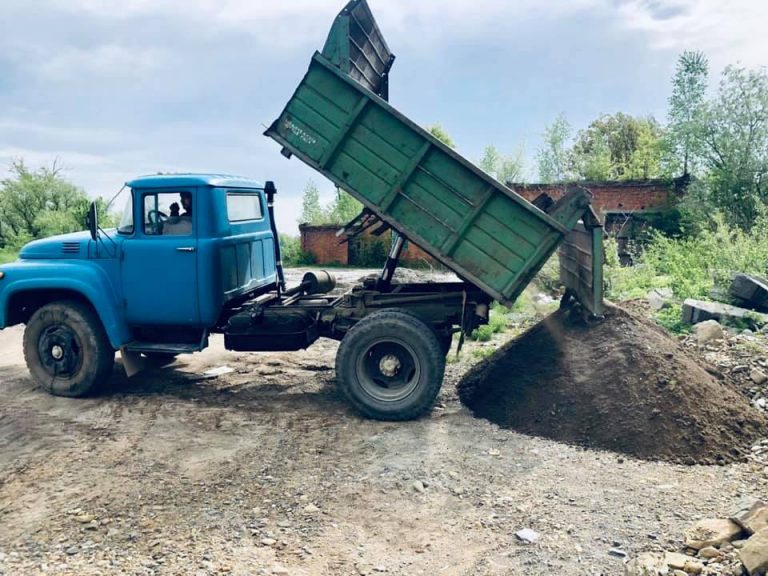 На Прикарпатті виявили “ЗІЛ”, наповнений краденим будматеріалом (ФОТО)