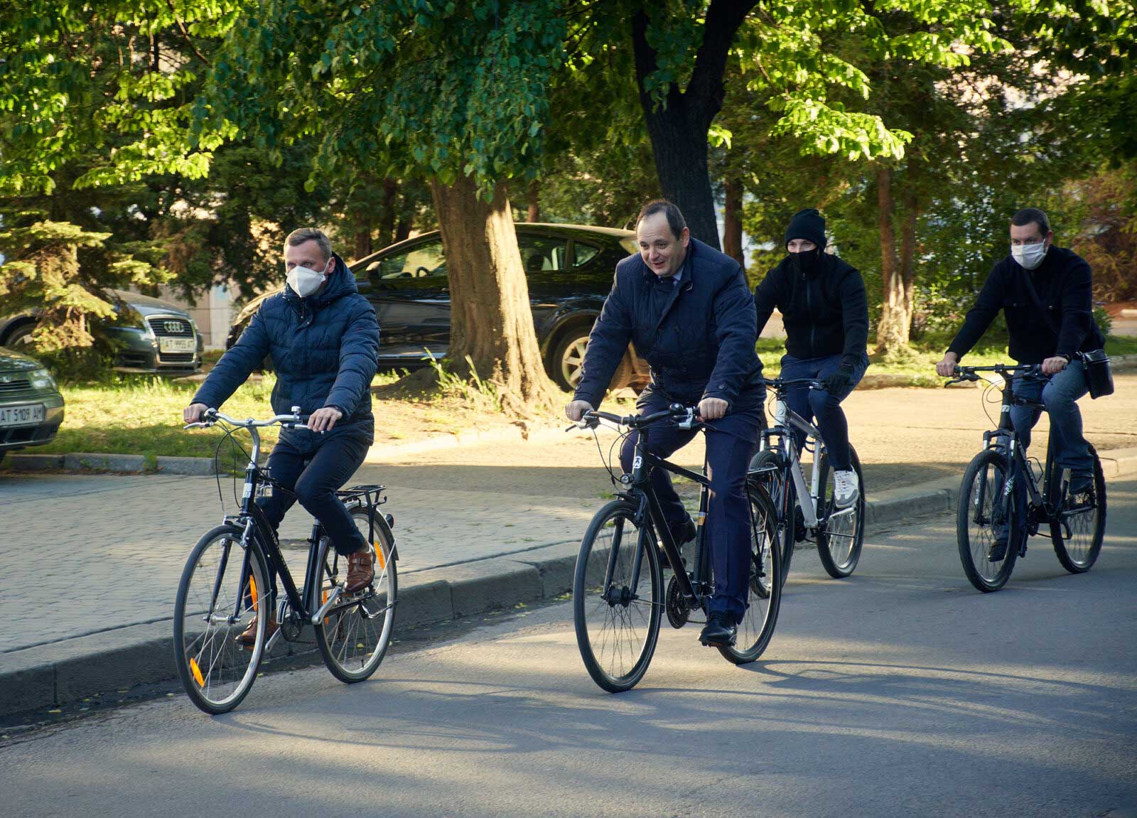 Марцінків перевірив, як косять траву в центральній частині міста (ФОТО)