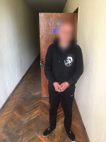 У Надвірнянському районі двоє чоловіків погрожували продавчині розправою (ФОТО)