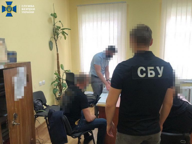 СБУ викрила продаж інформації з баз даних Держприкордонслужби: покупцями були кримінальники (ФОТОФАКТ)