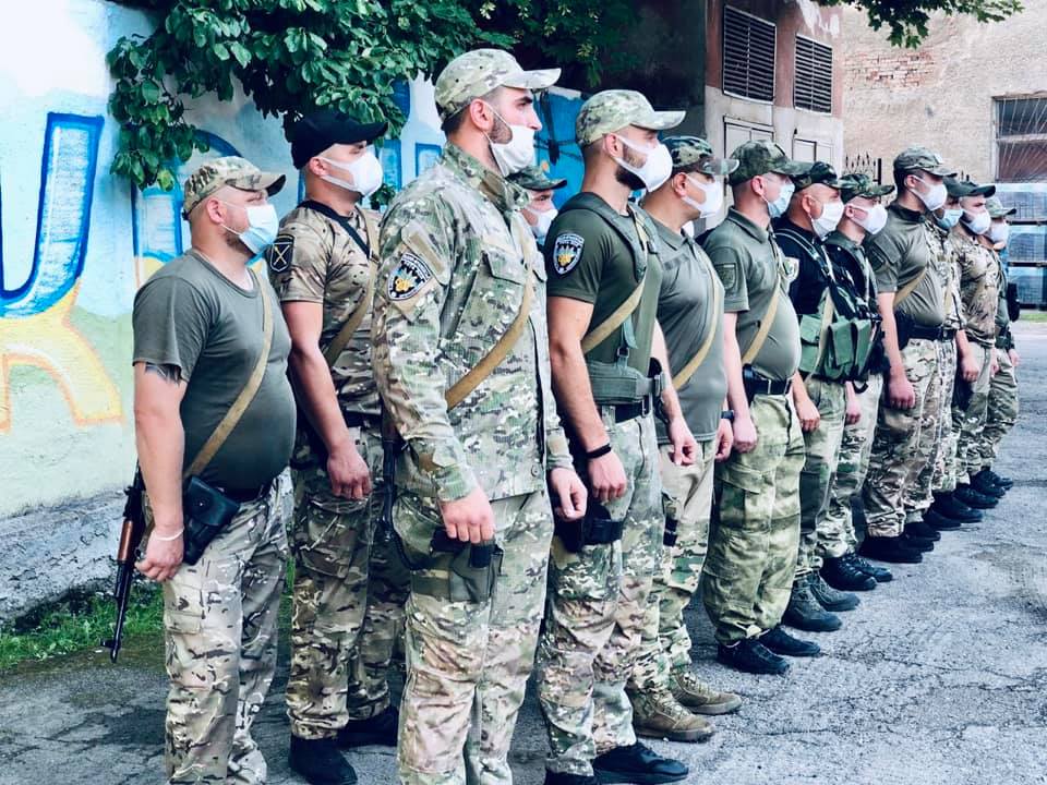 30 прикарпатських поліціянтів приїхали додому із зони ООС (ФОТО)