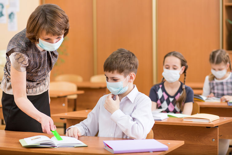 Школи до кінця тижня мають вирішити, чи підуть франківські учні на навчання