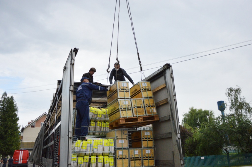 Прикарпаття отримало чергову гуманітарну допомогу. Тепер – від шведів (ФОТО)