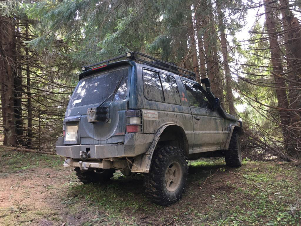 На Верховинщині затримали ймовірних тютюнових контрабандистів (ФОТОФАКТ)