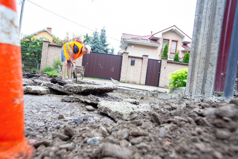 Відновили вже понад 100 кілометрів прикарпатських доріг, пошкоджених стихією