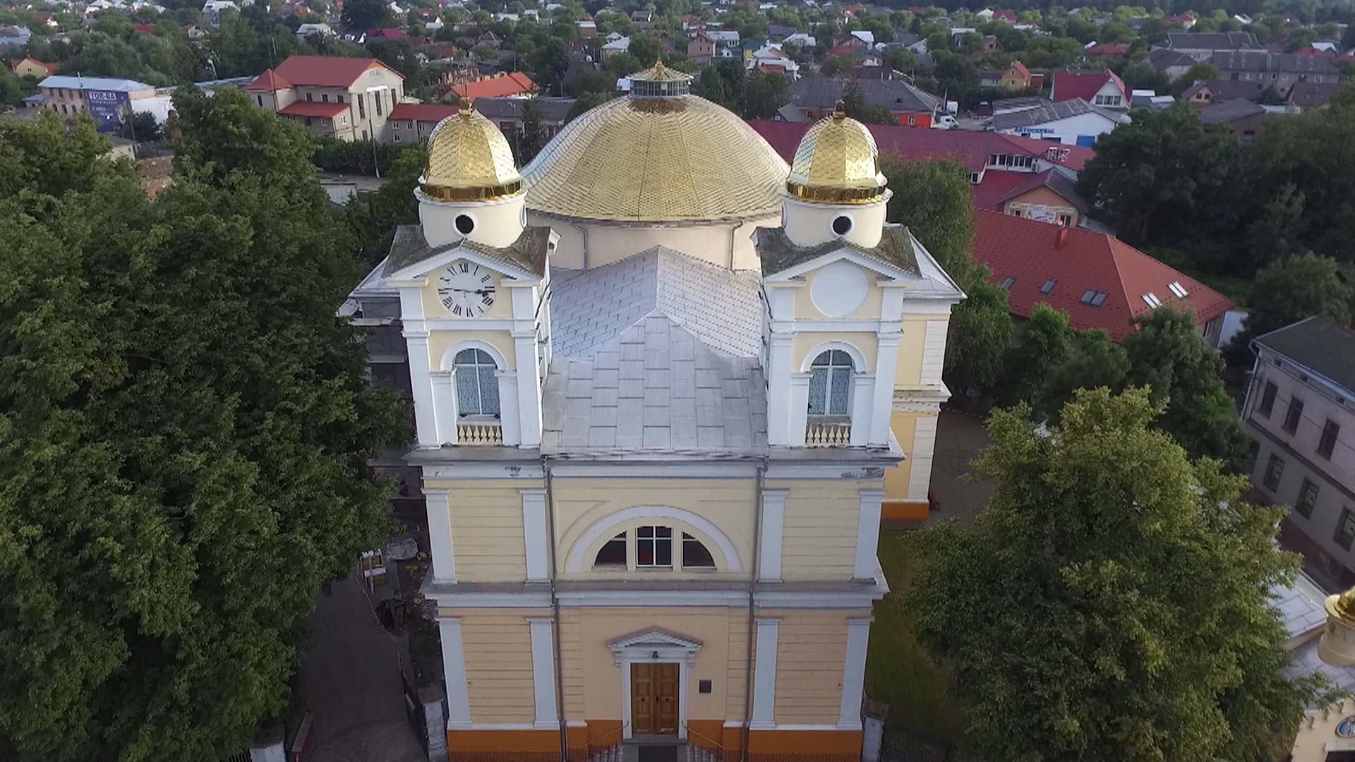 Небайдужих просять допомогти з ремонтом храму в Коломиї (ВІДЕО)