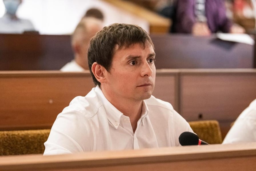 У Франківську скликають позачергову сесію міськради через входження міста у червону карантинну зону