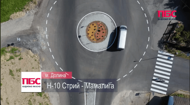 Дві кільцеві розв’язки побудували в Долині (ВІДЕО)